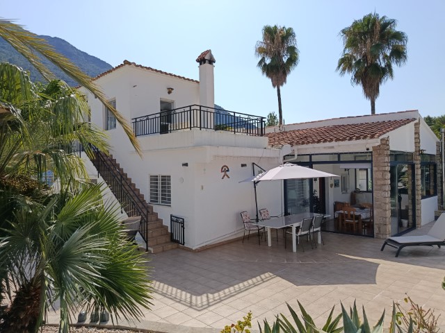 Villa for sale in La Drova