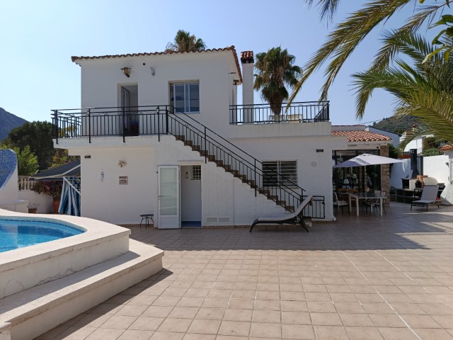 Villa for sale in La Drova