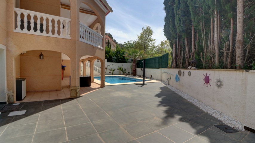 Villa for sale in La Drova