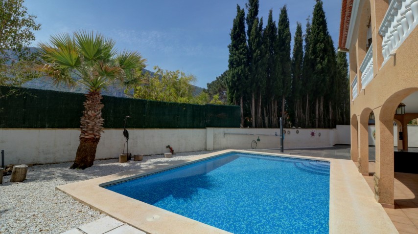 Villa for sale in La Drova