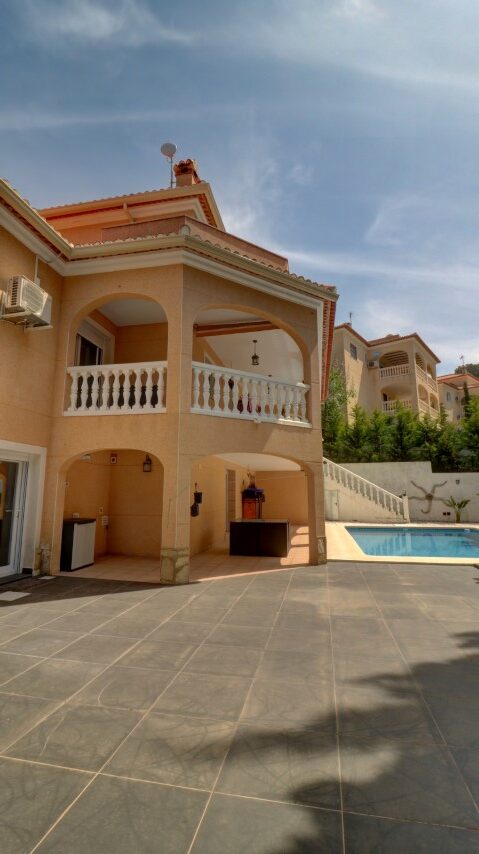 Villa for sale in La Drova